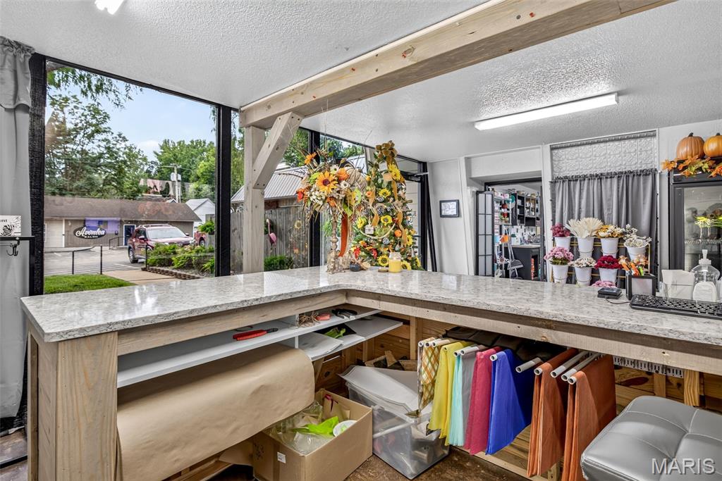 n/a - Commercial Sale