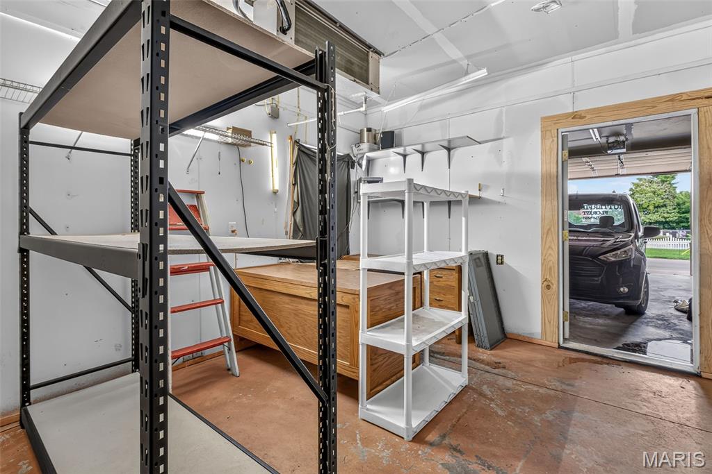 n/a - Commercial Sale