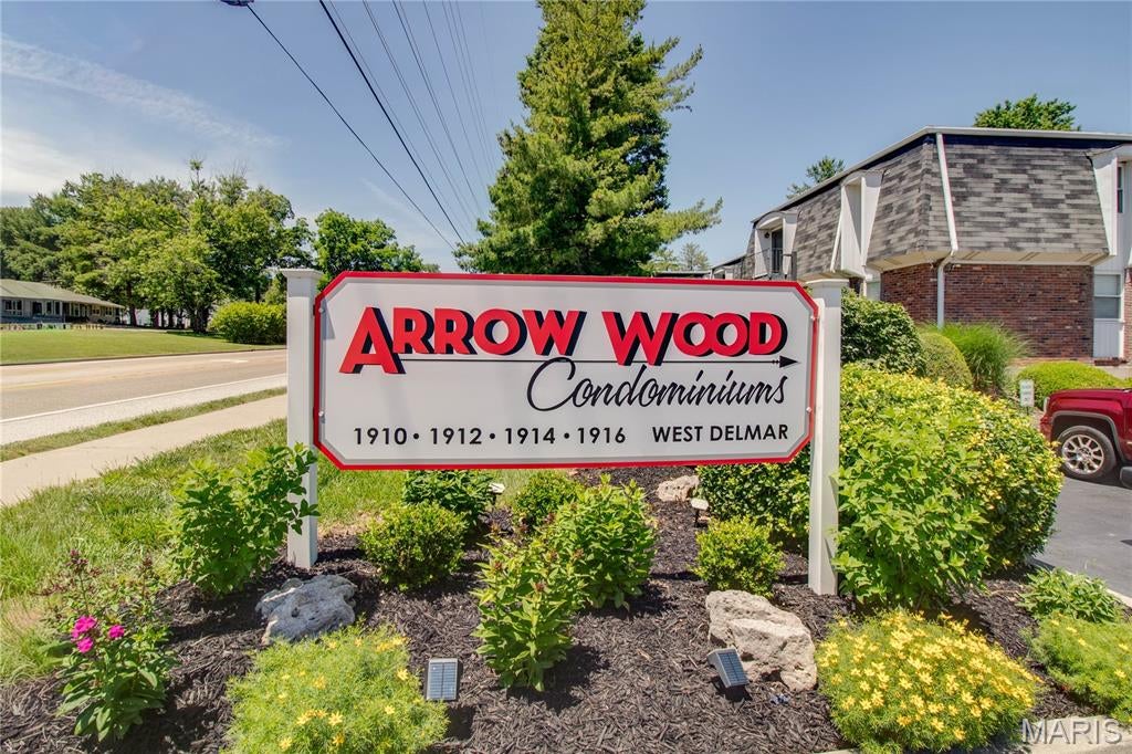 Arrow Wood Manor Bldg 1 - Residential