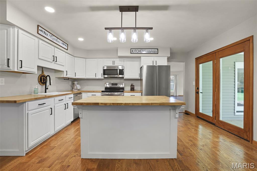Hill Lakes 4thadd - Residential