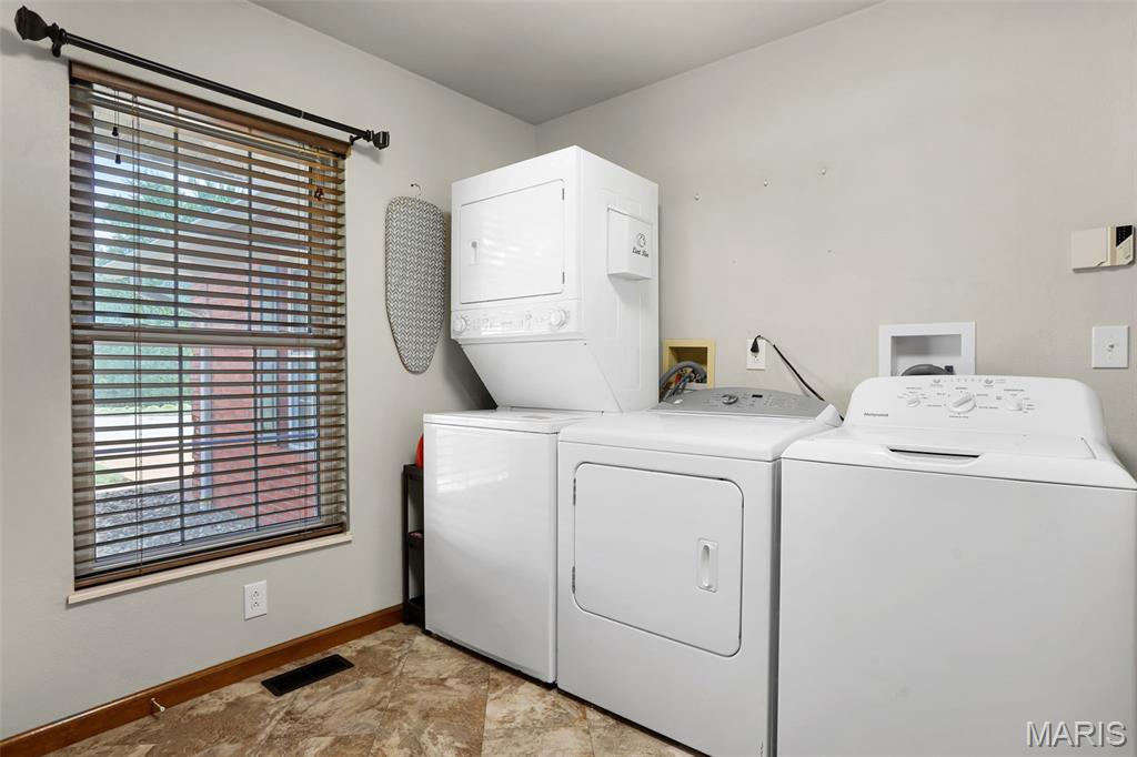 Hill Lakes 4thadd - Residential