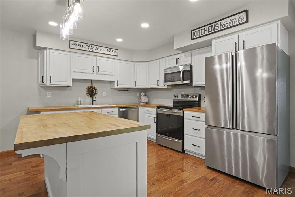 Hill Lakes 4thadd - Residential