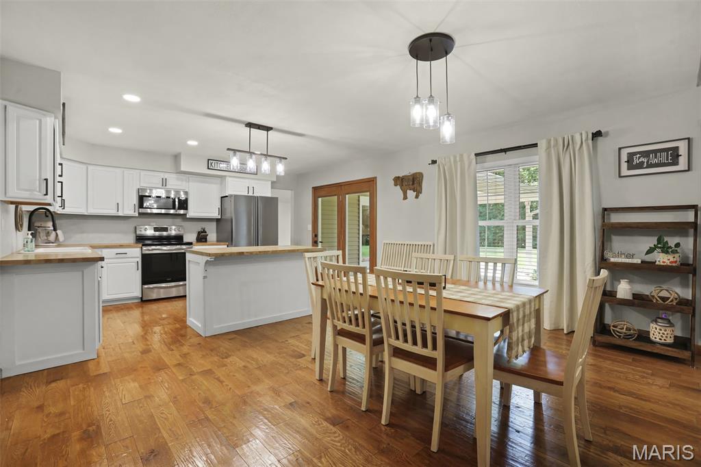 Hill Lakes 4thadd - Residential
