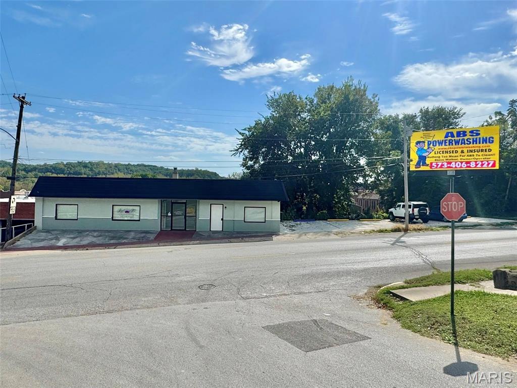 Stout Add - Commercial Sale