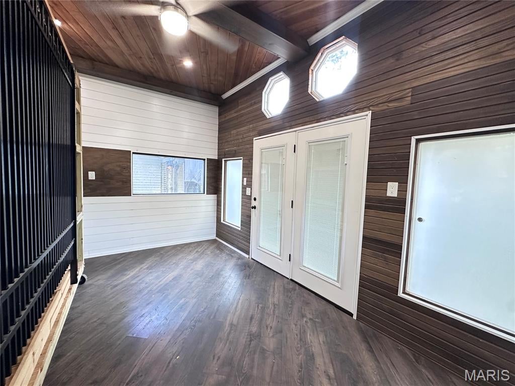 Town & Country Acres 5th Add - Residential