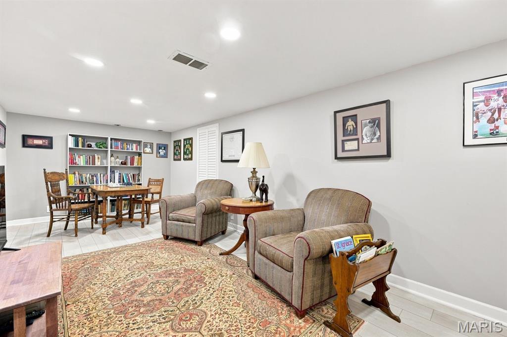 Village At Seven Pines 4 - Residential