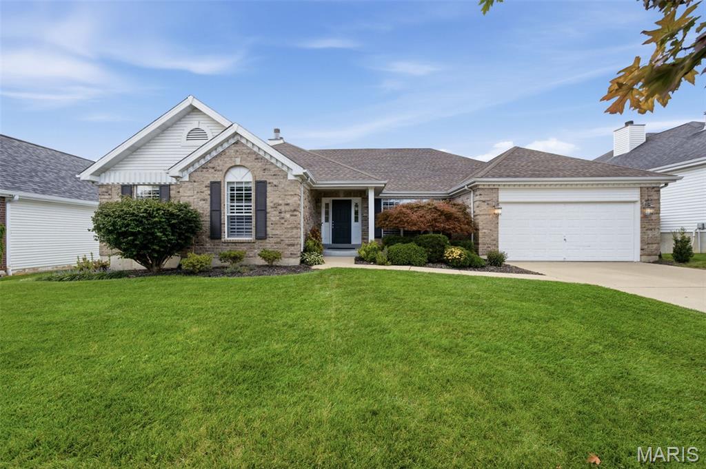 Continue to show for back up interest!  This setting and view will grab you even before you get inside to embrace the split bedroom floor plan on this atrium ranch backing to the 2nd hole of the Winghaven golf course!!!  Perfect spot to store your golf cart and drive right out to the golf path from the lower level rear golf cart garage!!!  This cul de sac lot, large rear deck accessed from the family room on the main level , 4th bedroom and full bath in the walkout LL, vaulted great room with a spectacular view just start the list of features !!  So many places to gather in this versatile floor plan ...the main level great room opens to the dining room and kitchen...and there is still yet a family room on the main level [and a main floor laundry!] The wall of windows in the rear of the house allow the view to be enjoyed form the main level or the lower level!  The versatility extends into the Lower Level which includes a rec room, 2nd family room area with a wet bar,  a 4th bedroom [large cedar closet off of the bedroom!] and full bath. Plenty of storage in addition to the finished area in the LL . A sprinkler system , extra storage in the garage, plantation shutters, and  the kitchen fridge to remain! Immediate occupancy/closing available!
