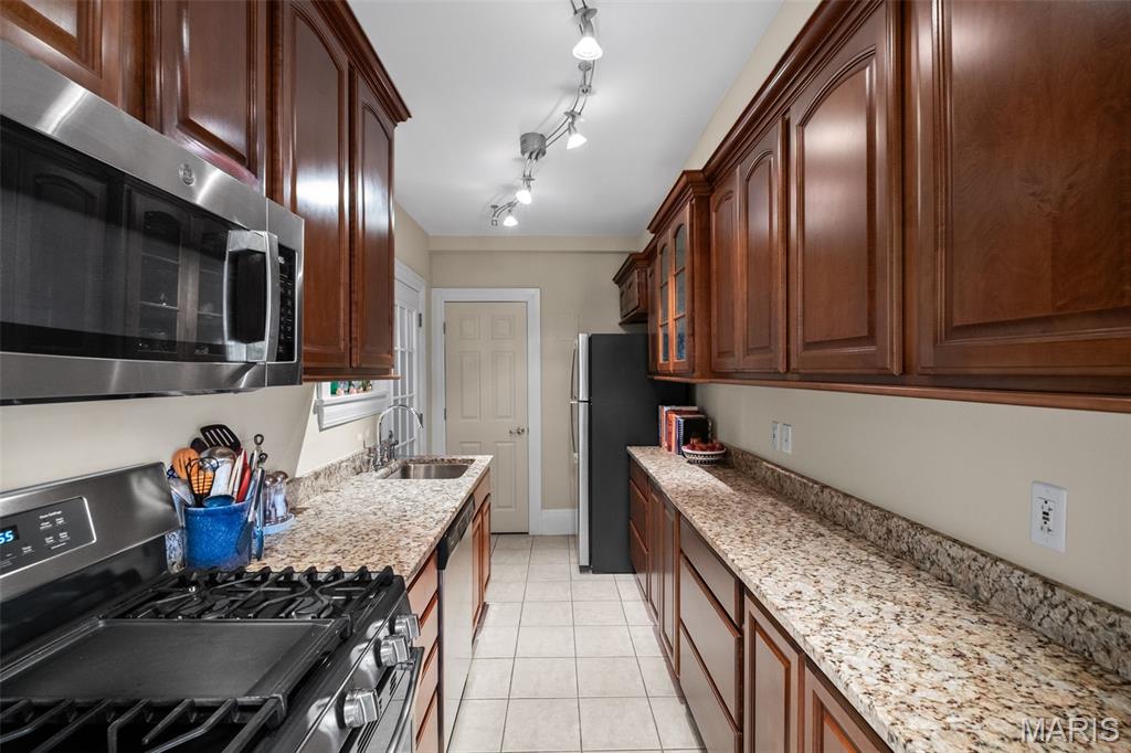 Moorlands Point Condo - Residential