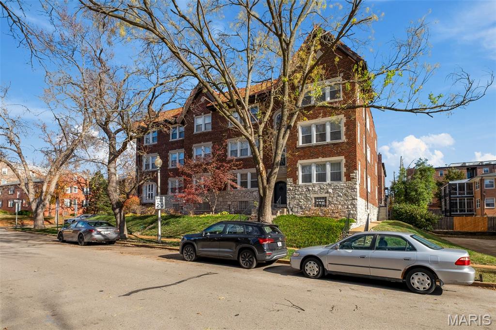 Moorlands Point Condo - Residential