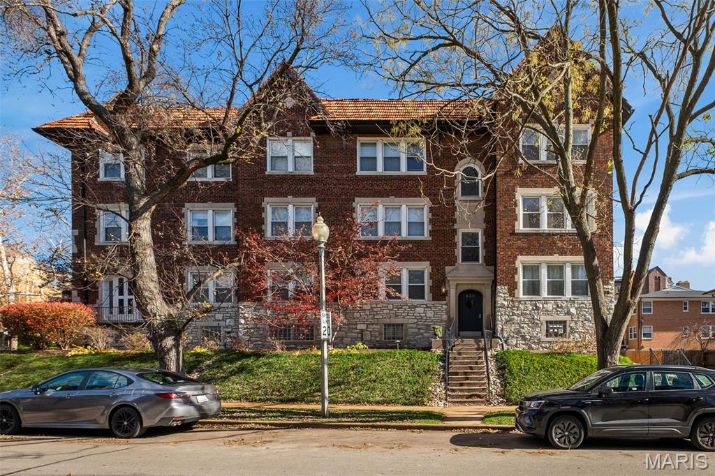 Moorlands Point Condo - Residential