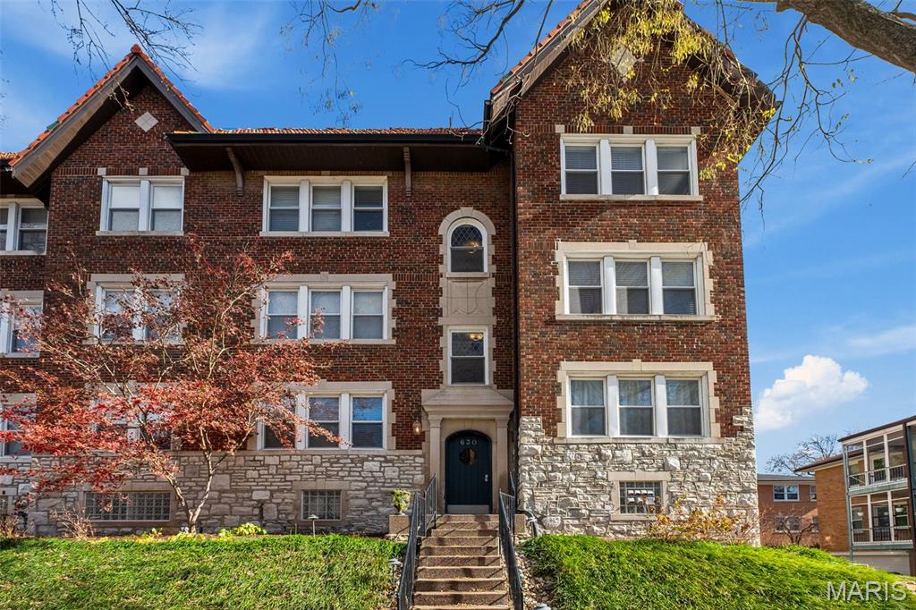 Moorlands Point Condo - Residential