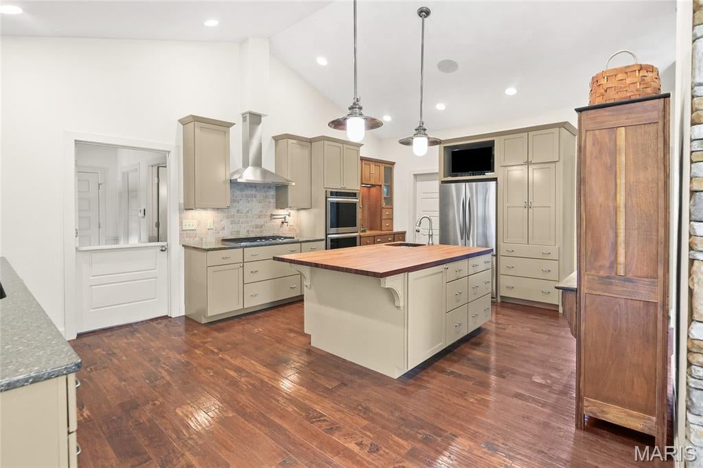 Wyndrose Estates - Residential