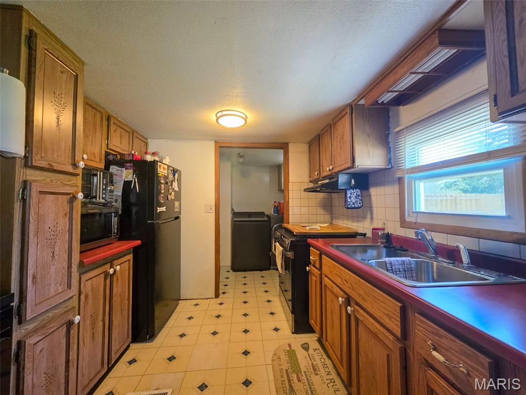 Maxes Sub - Residential