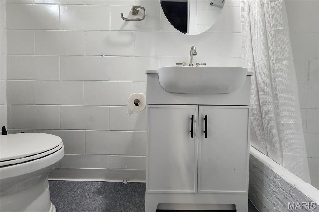 Bissell Hills 14 - Residential Lease