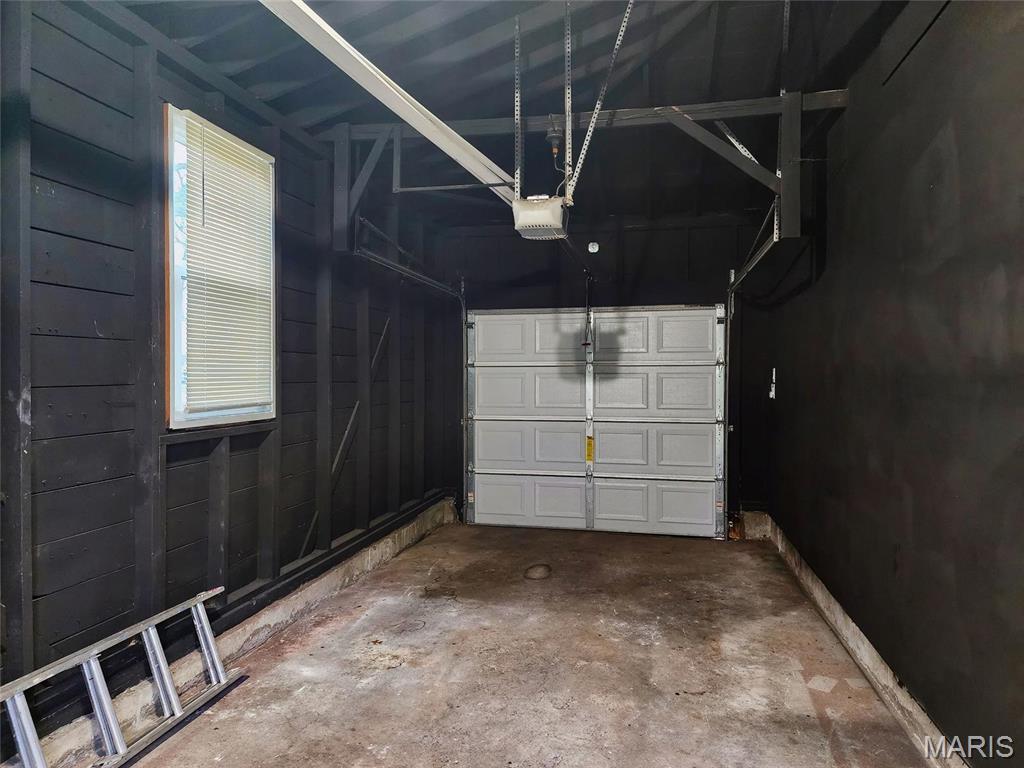 Bissell Hills 14 - Residential Lease