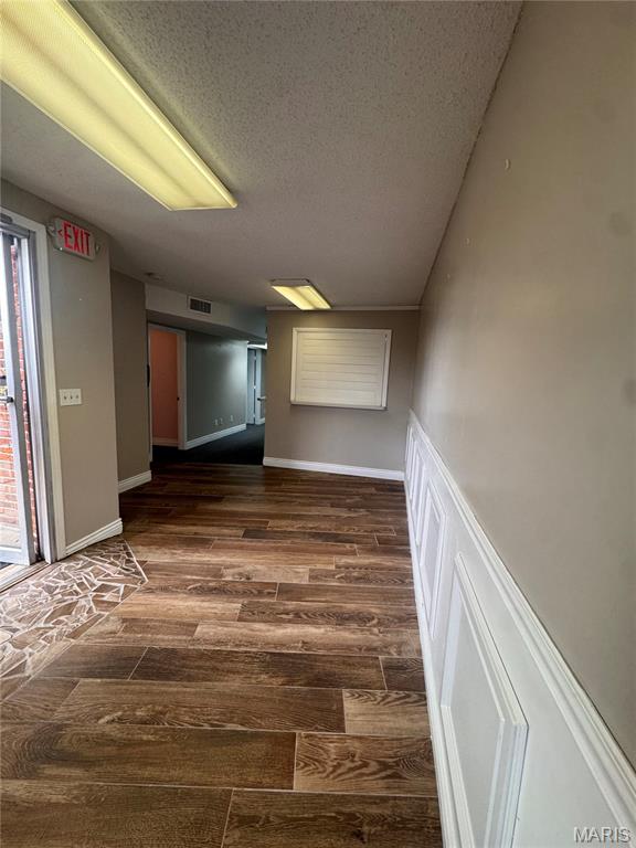 THE FORUM COMMERCIAL RESUBDIVISION - Commercial Lease