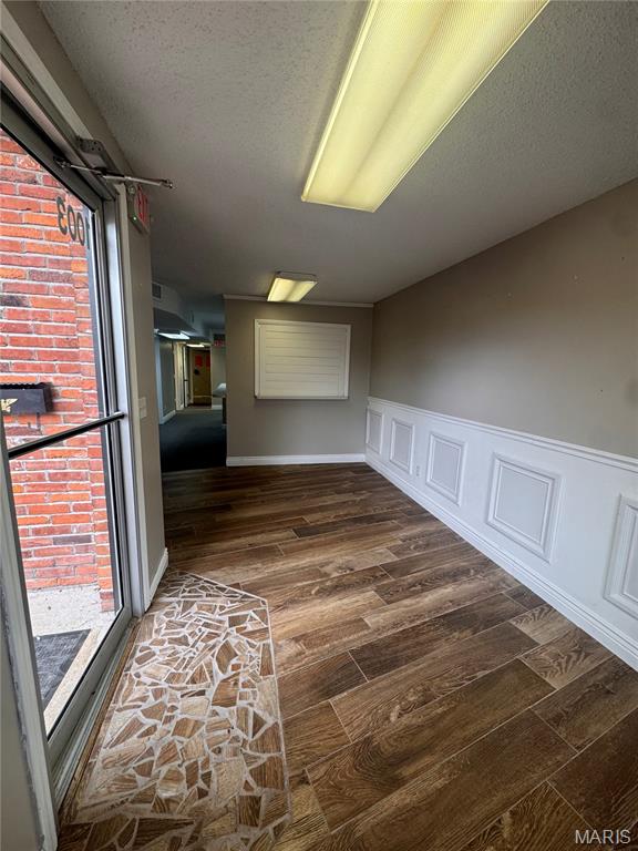 THE FORUM COMMERCIAL RESUBDIVISION - Commercial Lease
