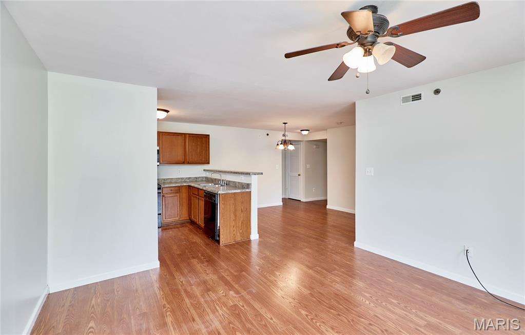 Springhurst Terrace #7 - Residential