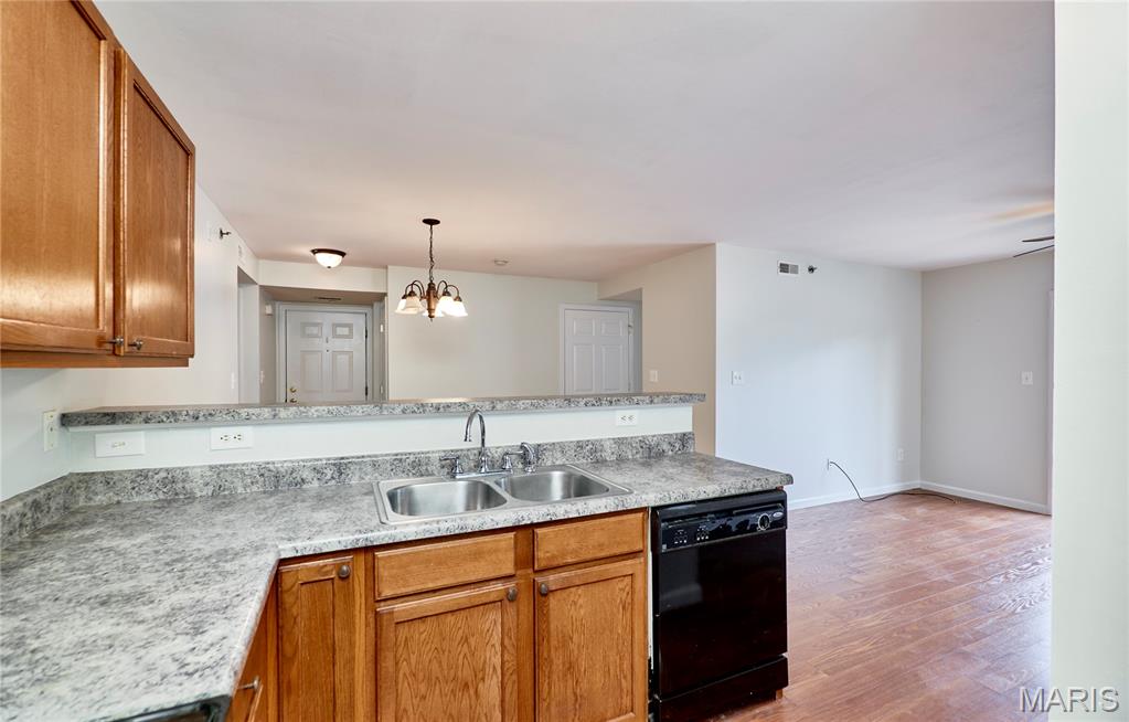Springhurst Terrace #7 - Residential