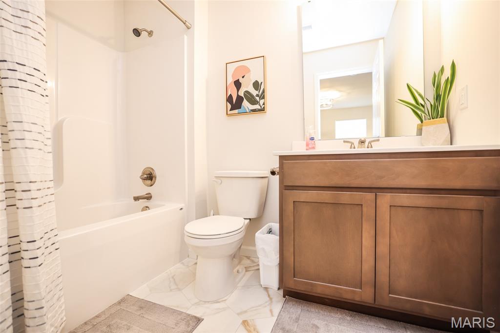 Townes At Geyer Grove Condo - Residential