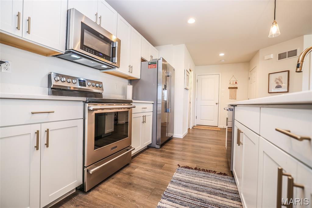 Townes At Geyer Grove Condo - Residential