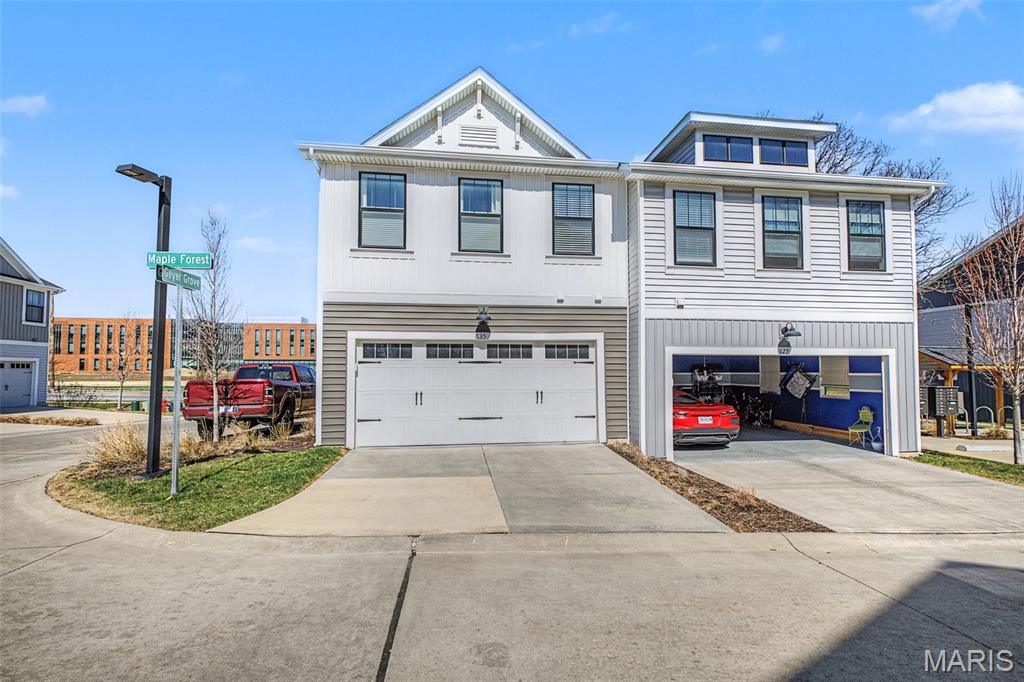 Townes At Geyer Grove Condo - Residential