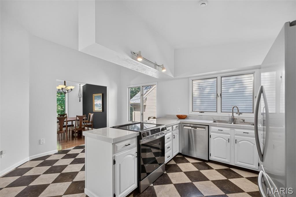 Meadow Ridge - Residential