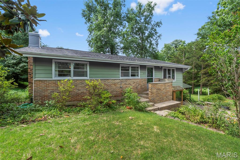 Welcome to this charming mid-century modern home located in the heart of Cape Girardeau within the highly desirable Alma Schrader School District. Built in 1960, this well-cared-for home has had only two owners, a true testament to the pride of ownership and care it has received over the years.  Inside, you'll appreciate the timeless character with original hardwood floors throughout and unique mid-century details, including a 1979 Jenn-Air stove/oven, a nostalgic feature that complements the home's authentic style.  The finished basement offers additional family living space, perfect for a recreation room, home office, or entertaining guests. The HVAC system is only a few years old, providing modern comfort and peace of mind.

Step outside to a large, private backyard with endless possibilities. Whether you enjoy gardening, outdoor entertaining, or simply relaxing in a peaceful setting, this yard offers plenty of space to create your own retreat. As an added bonus, the property includes a 20' x 20' shop, ideal for hobbies, storage, or a workshop.

Schedule your private showing today!