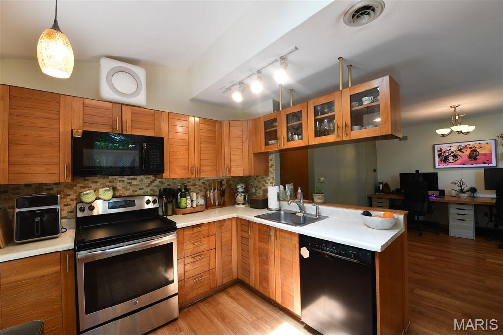 Dresser Hill - Residential Lease