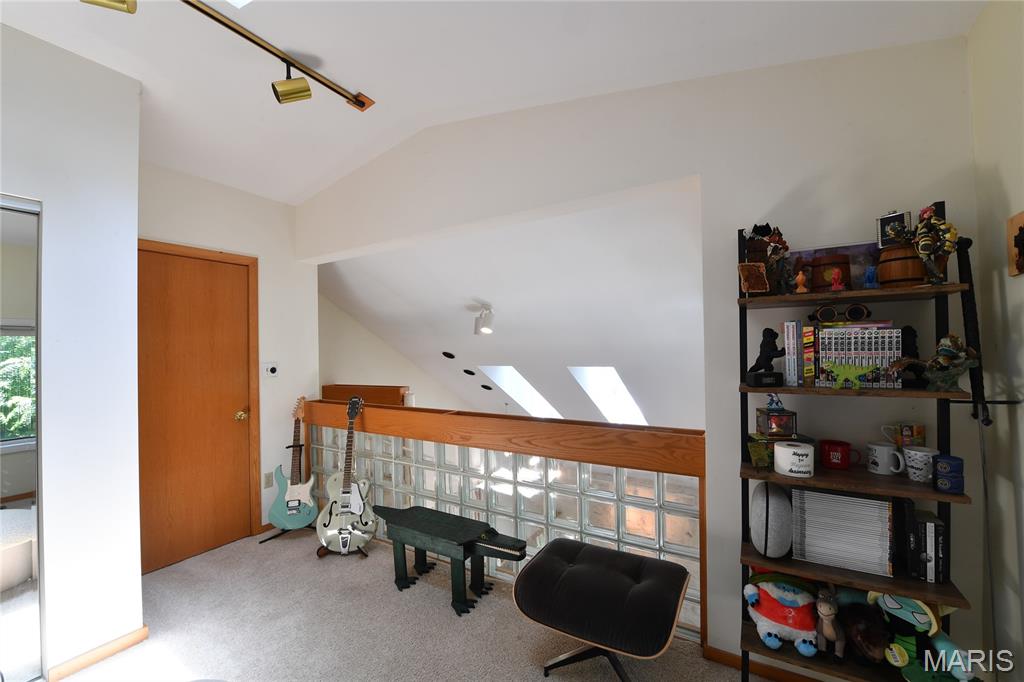 Dresser Hill - Residential Lease