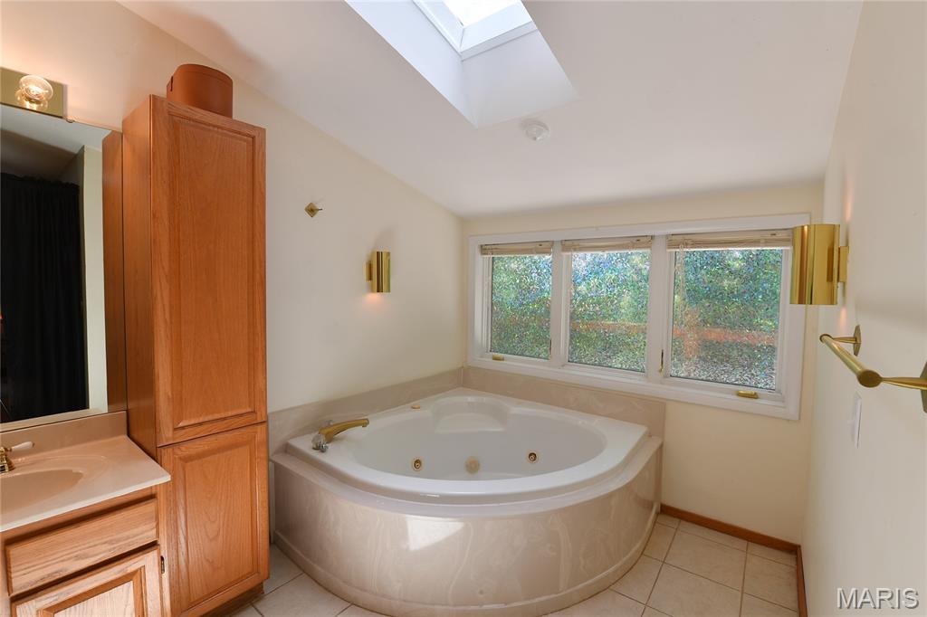 Dresser Hill - Residential Lease