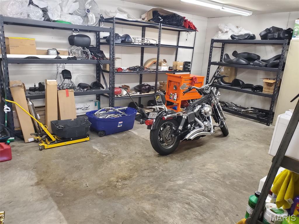 n/a - Commercial Sale