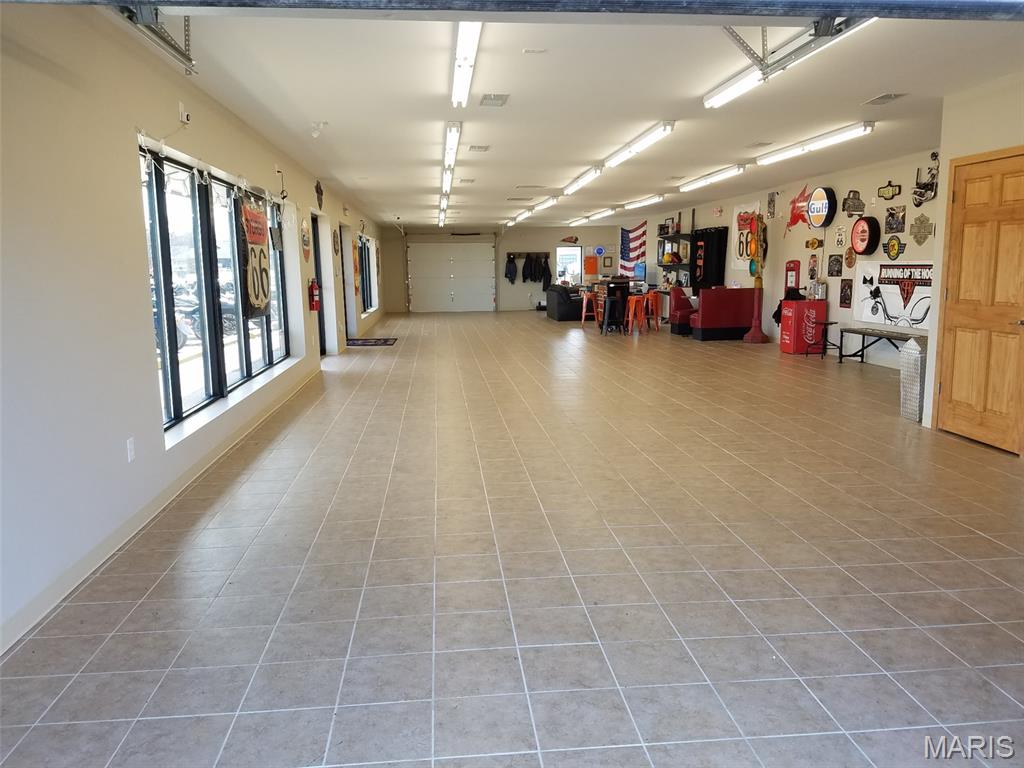 n/a - Commercial Sale