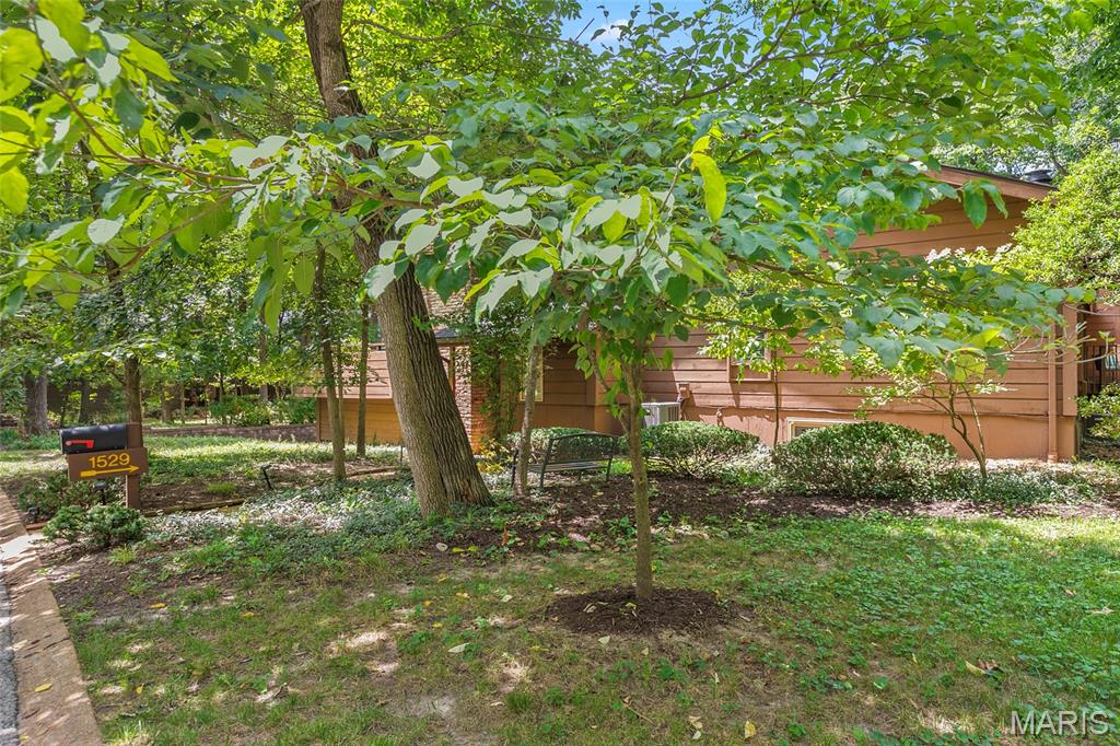 Birnamwood Condo Ph One - Residential