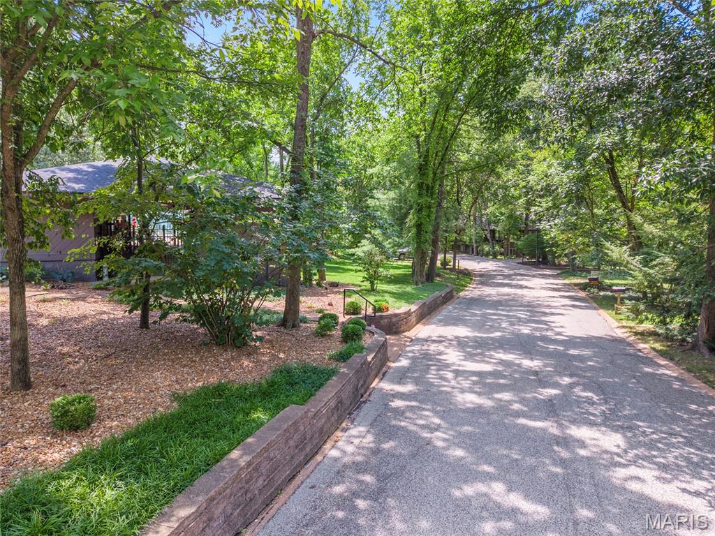 Birnamwood Condo Ph One - Residential