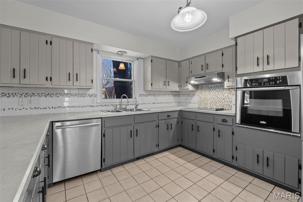 Woodland Hills Estate - Residential