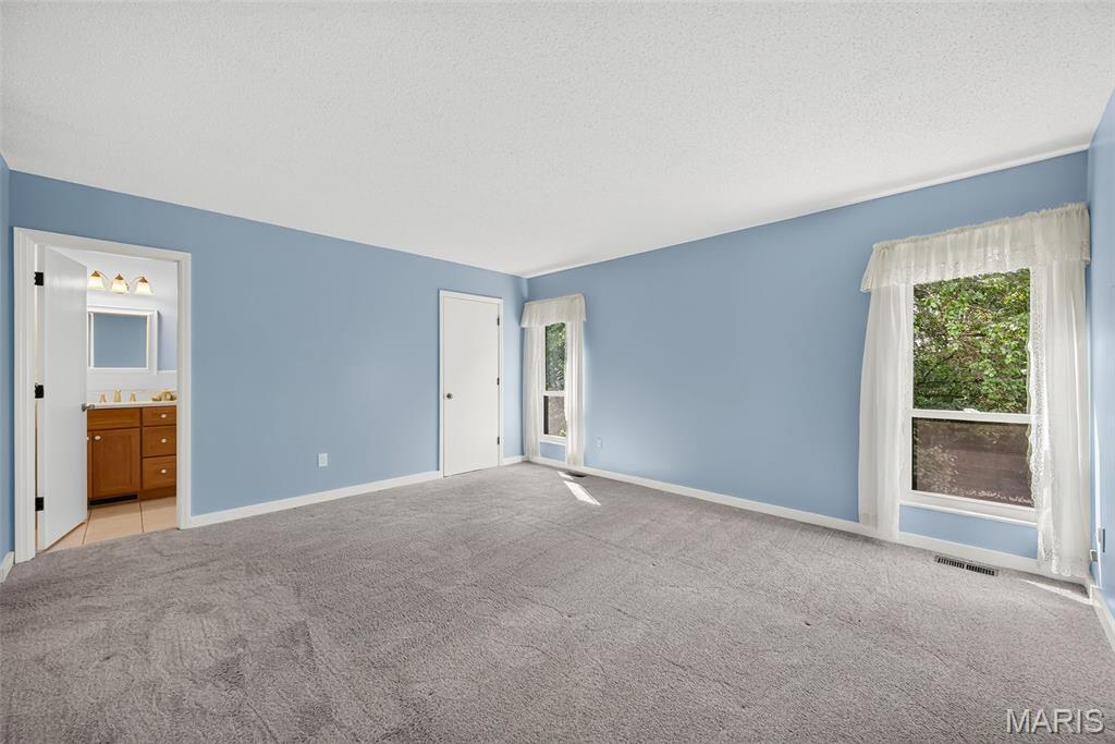 Mason Green Condo 5 - Residential