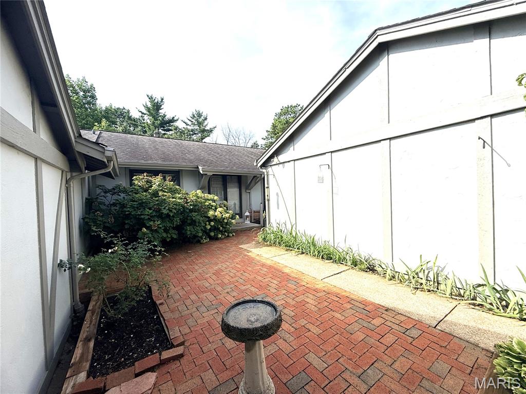 Mason Green Condo 5 - Residential