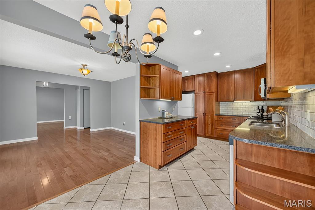 Mason Green Condo 5 - Residential
