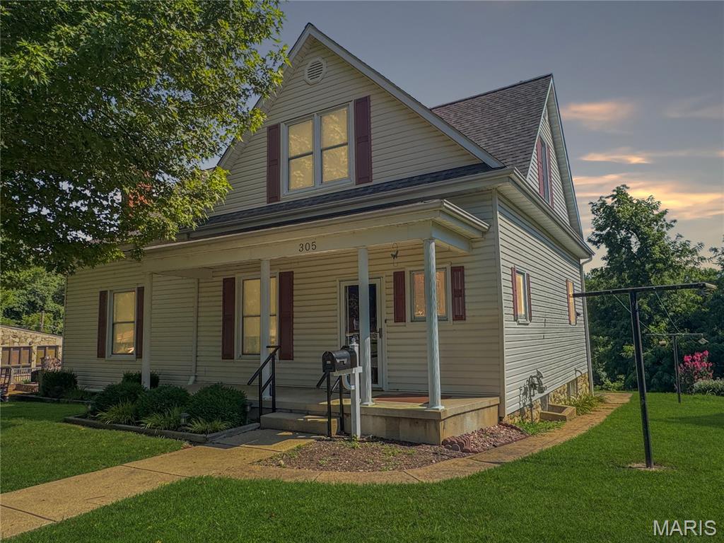 Downtown Washington Beauty! Enjoy a convenient location just a short walk to the Riverfront Trail, playground, shopping, restaurants, and the Amtrak station. This well-maintained two-story home offers a blend of charm and updates, making it move-in ready.The main level features a spacious living room, an updated kitchen, a main-level bedroom, and a full bath. Upstairs, you'll find three additional bedrooms and another full bath, providing plenty of space. Situated on a large lot with beautiful Missouri River view, this property also includes a tuck-under garage for added convenience. Don't miss your opportunity to own this downtown gem—schedule your showing today before it's gone!