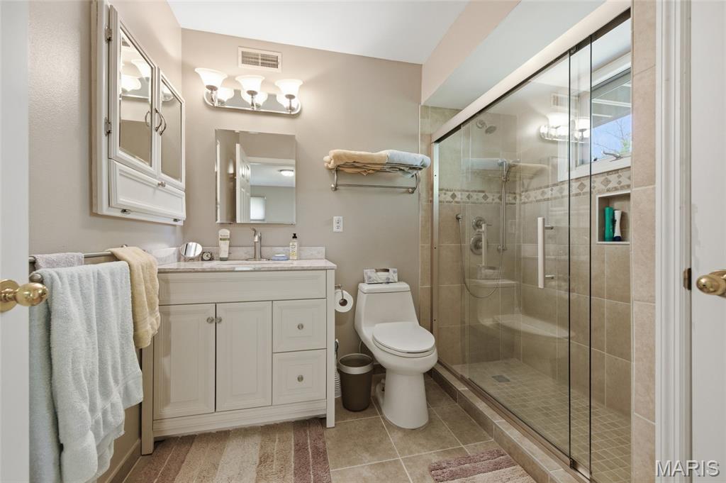 Sun Valley Condo Ph I - Residential