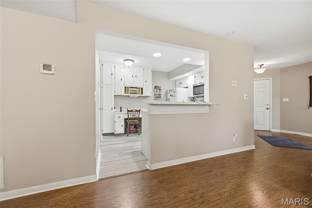 Sun Valley Condo Ph I - Residential