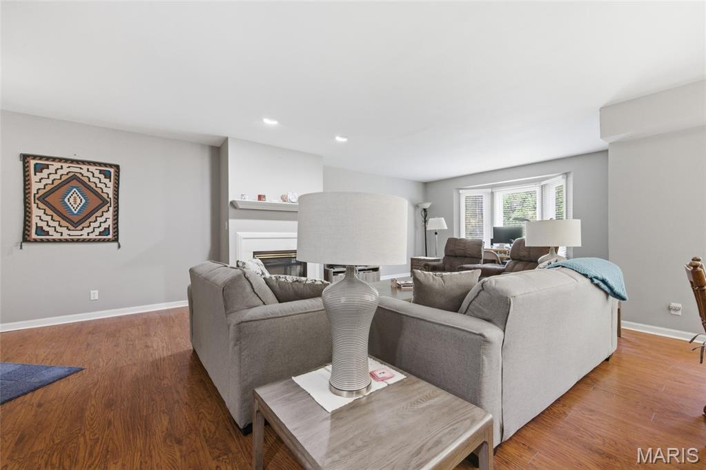 Sun Valley Condo Ph I - Residential