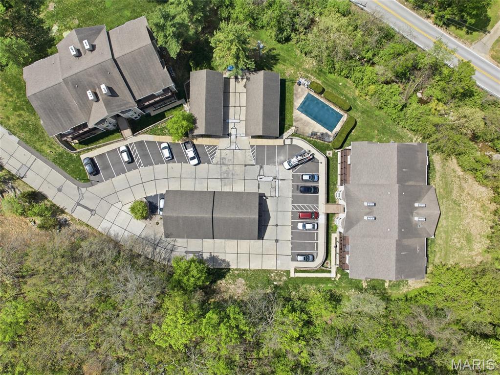 Sun Valley Condo Ph I - Residential