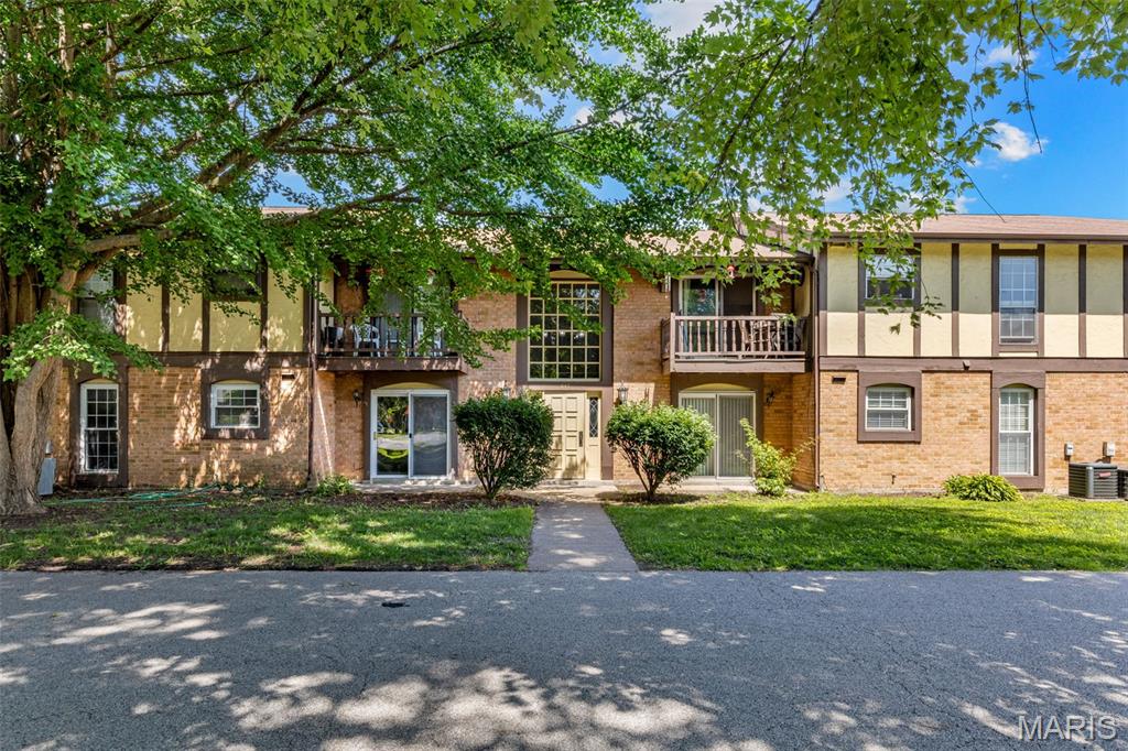 Gorgeous ground level unit, NO STEPS!!! Units in this complex rarely come available, this is a no rental property complex and has been for a long time, pride of ownership shows! Home has been beautifully updated with all new flooring, paint, fixtures, and the list goes on! Unit features large living room area, formal dining room, eat in kitchen. Bedrooms are extra large with nice sized closets. Master suite has plenty of room for the king bed and its own bathroom as well. Enjoy the walk out patio for that morning coffee or the pool for that summer dip! Come make this one home, it has everything you’ll need in the heart of Florissant and a stones throw to Old Town.