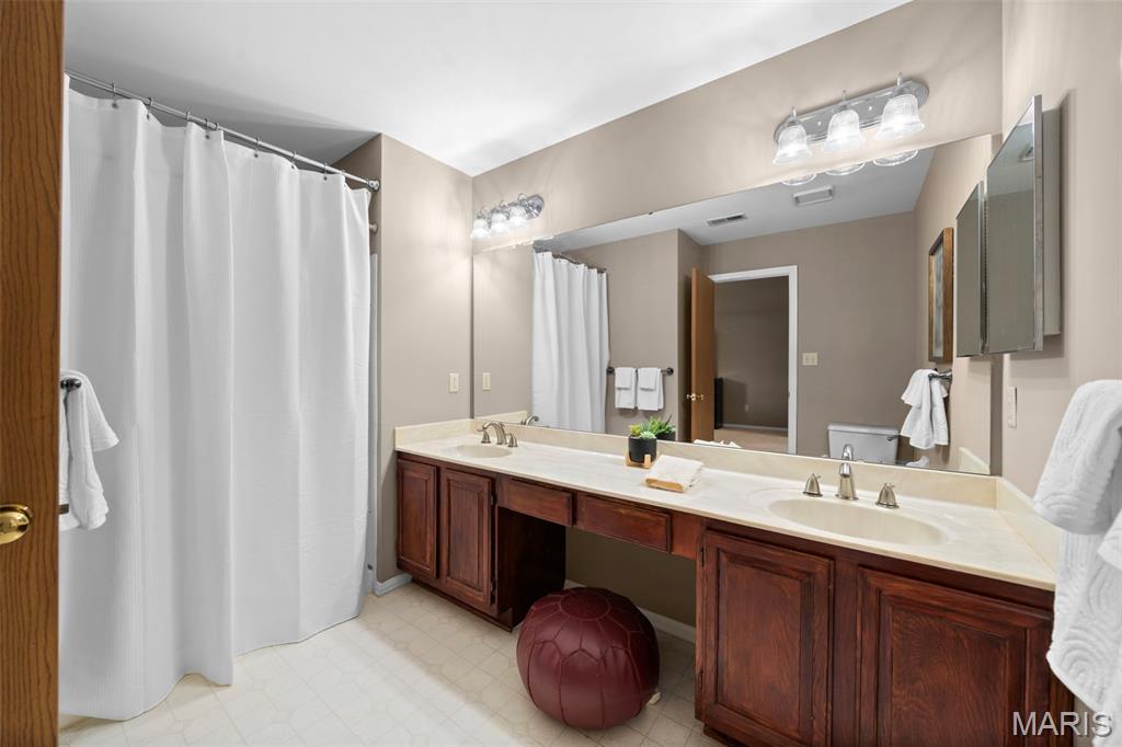 Autumn Lakes Five Condo - Residential