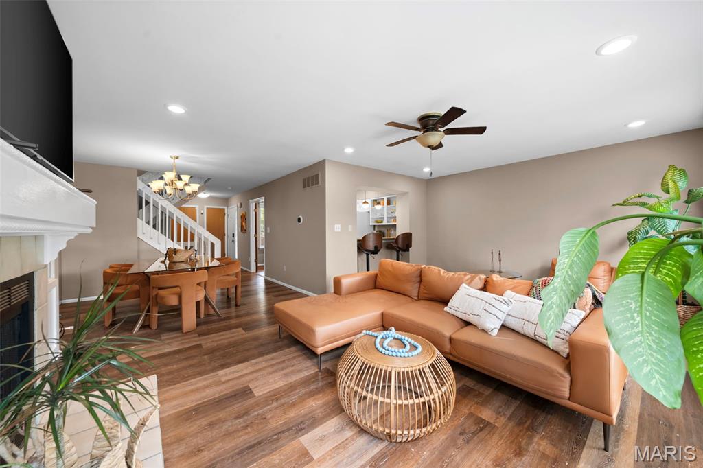 Autumn Lakes Five Condo - Residential