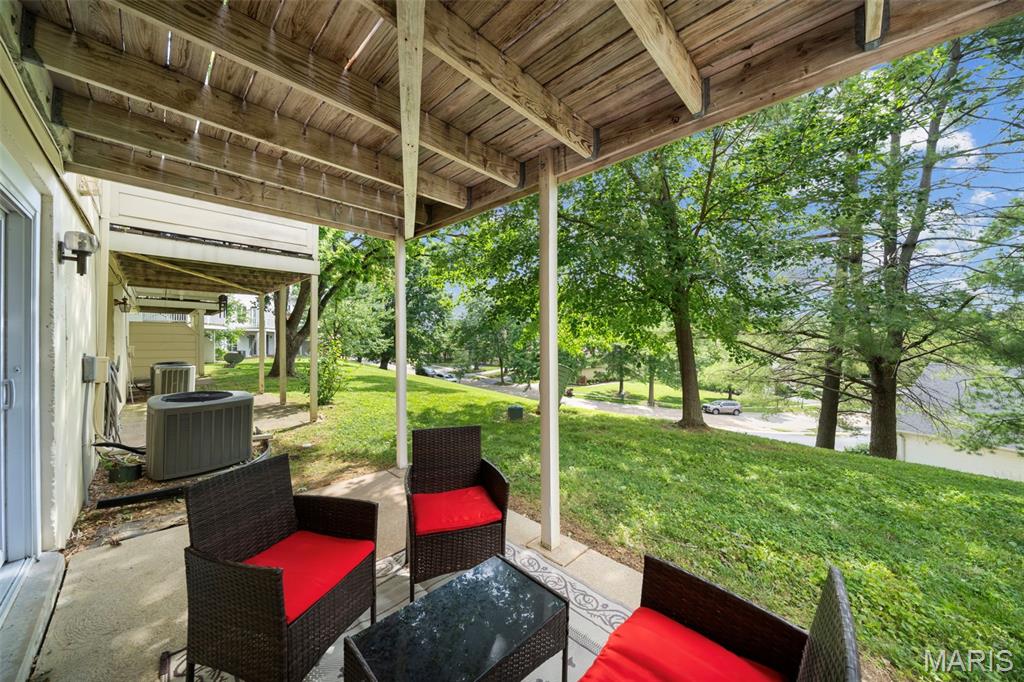 Autumn Lakes Five Condo - Residential