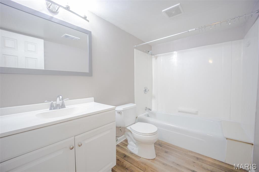Carroll Wood Hill Condominium - Residential