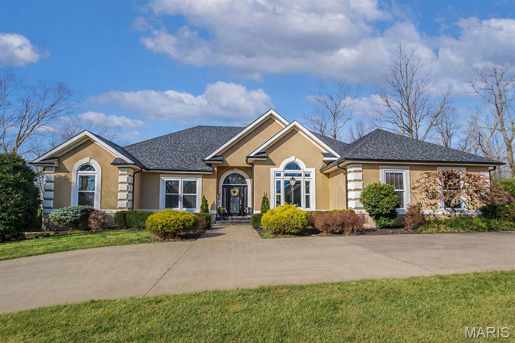 Windwood Lake Estate - Residential